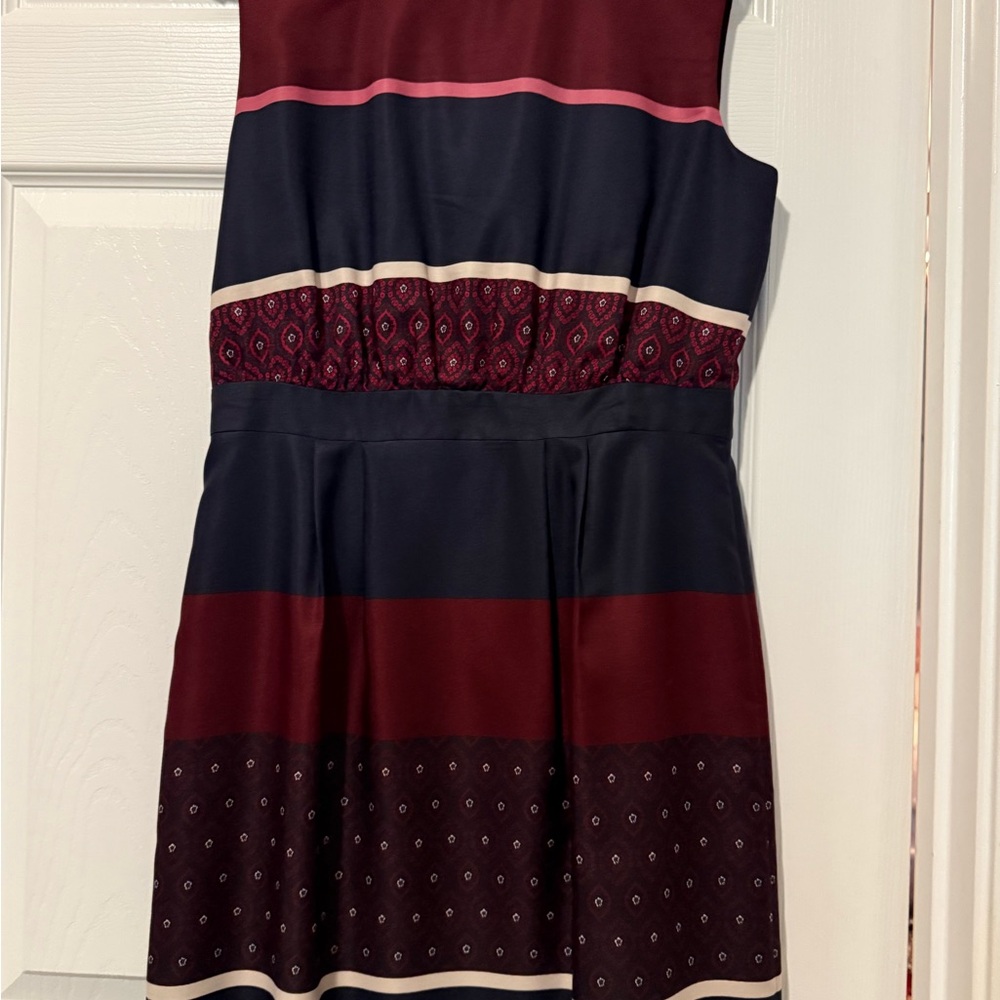 LOFT Women's Dress in Navy and Burgundy